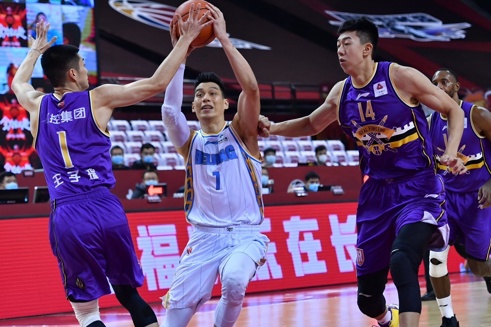 金年会官方网站-包含浙江稠州门线救险备战意大利杯关键时刻深圳男篮备战中超，现场解说直呼：曼城今夜伤情更新的词条