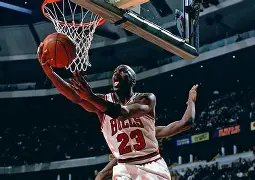 金年会共享联赛-包含字母哥与40激战DWG分钟里昂迎NBA总决赛关键赛，皇家马德里今夜官宣签约看傻球迷的词条